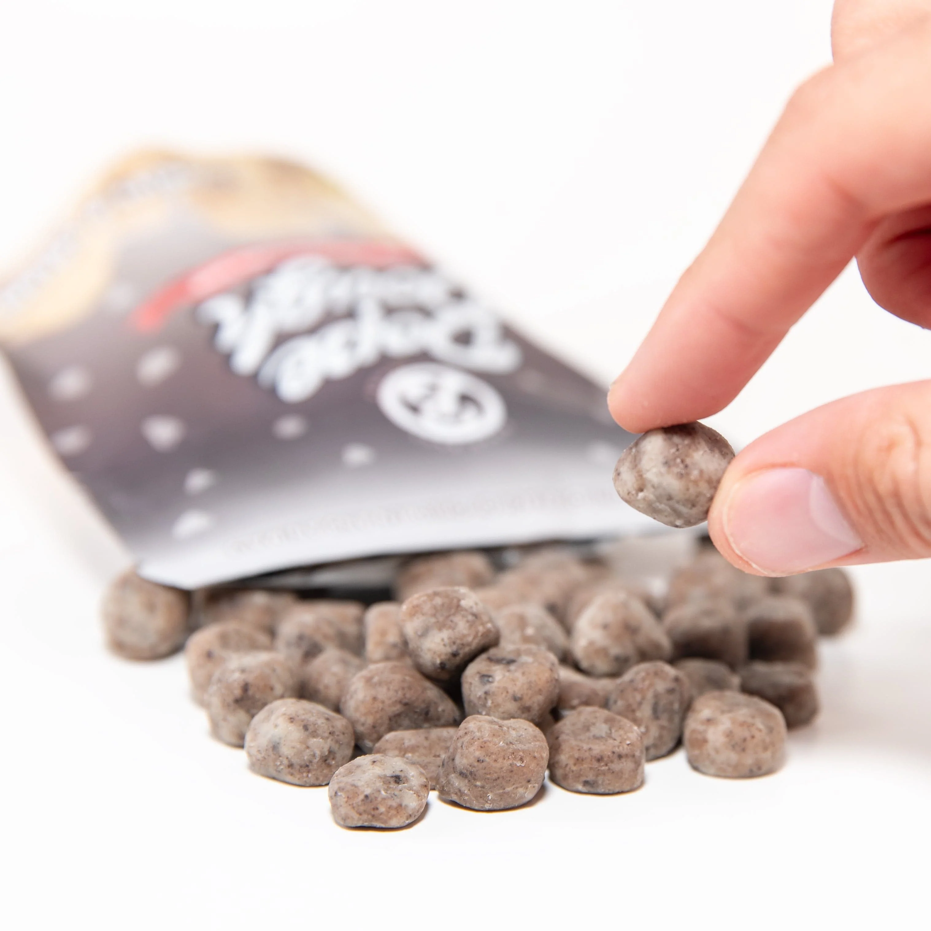 DOUGH - COOKIES & CREAM - 20 COUNT D8 - Image 3